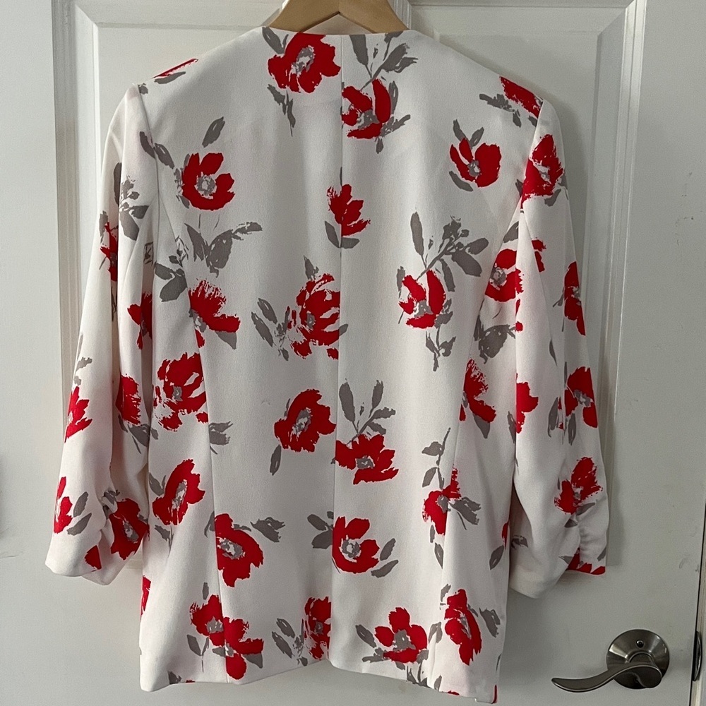 Chelsea28 Women's White open front Blazer 3/4 sleeve - Red, Gray Floral Sz Large - Picture 6 of 6